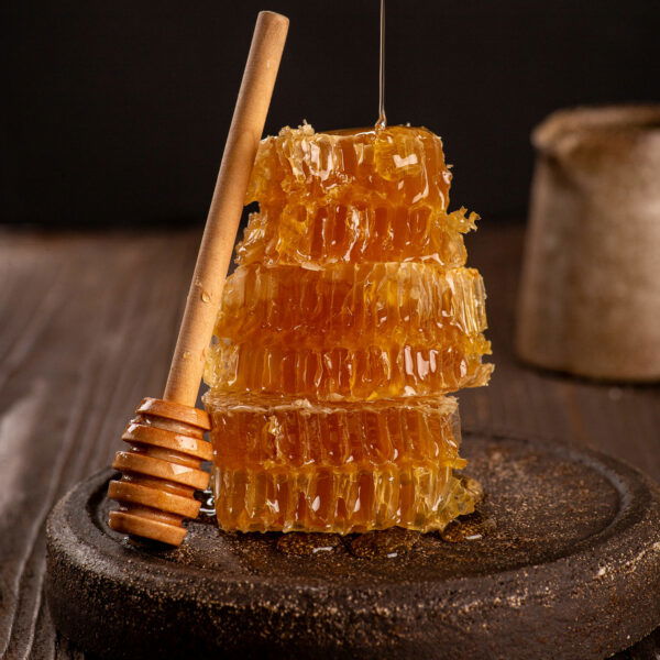 Premium Raw Sidr Honeycomb Hatta Honey